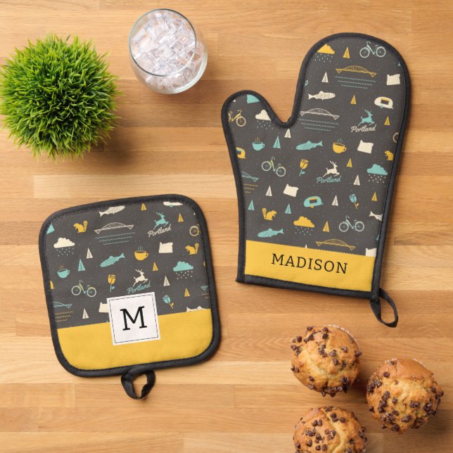 Portland, Oregon Pattern Oven Mitt & Pot Holder Set (Top Down)