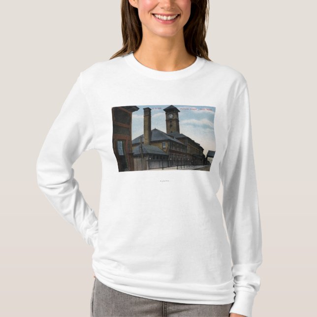 Portland, OregonUnion Depot and Clock Tower T-Shirt (Front)