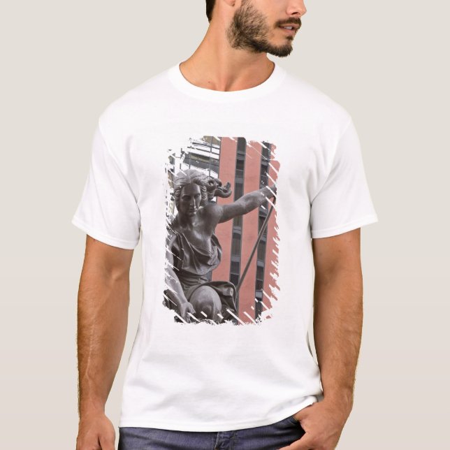 Portlandia statue, Portland, Oregon T-Shirt (Front)
