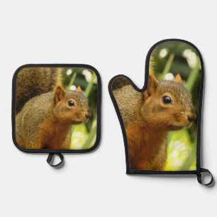 Portrait of a Squirrel Nature Animal Photography Oven Mitt & Pot Holder Set