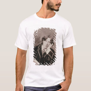 Portrait of Oscar Wilde (1854-1900), 1882 (b/w pho T-Shirt