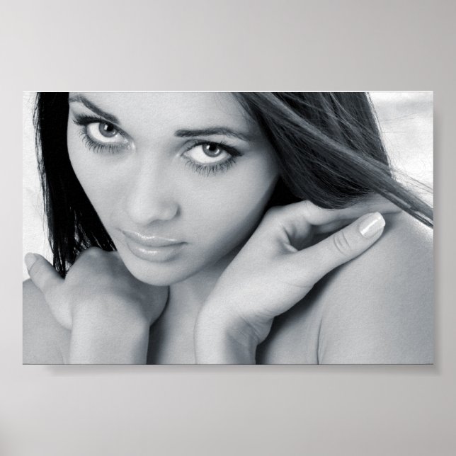 Portrait of the beautiful girl poster (Front)