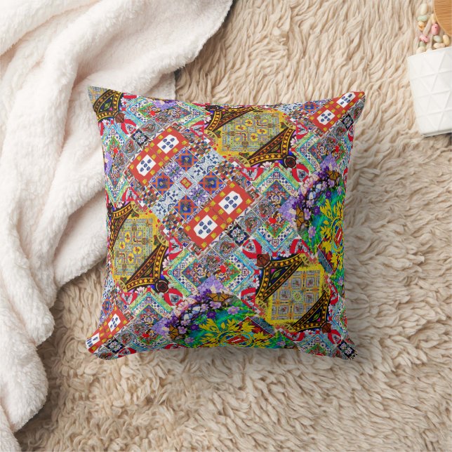 Portuguese designs throw pillow (Blanket)