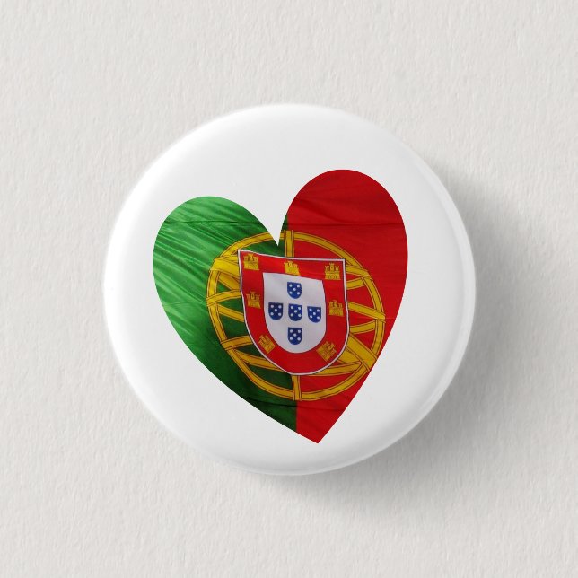 Portuguese: flag & heart pinback button (Front)