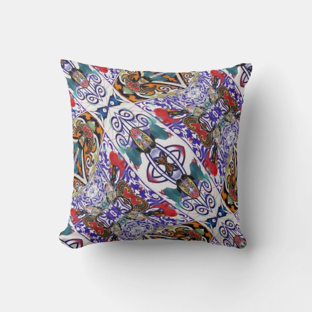 Portuguese Galo de  Barcelos, designs throw pillow (Front)