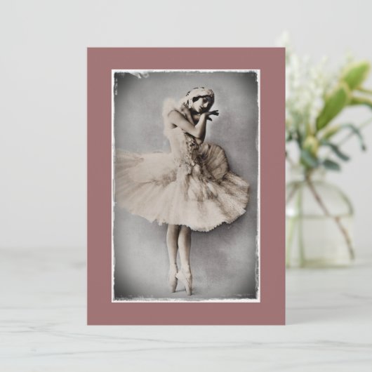 Posed en Pointe (Standing Front)