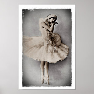 Posed en Pointe Poster