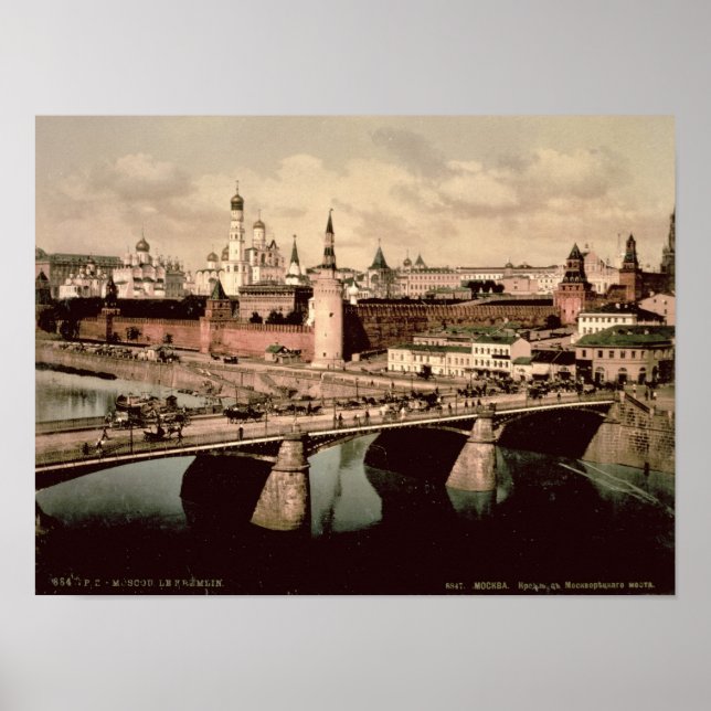 Postcard depicting the Kremlin, Moscow Poster (Front)