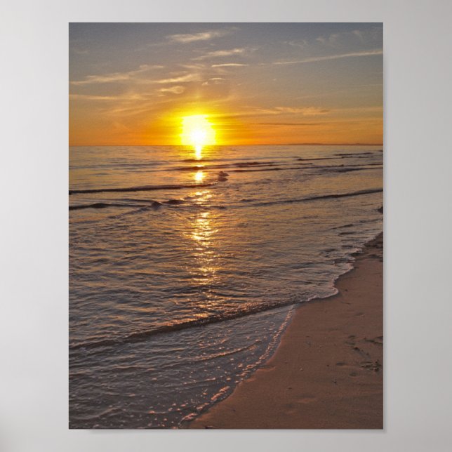 Poster: Sunset by the Beach Poster (Front)