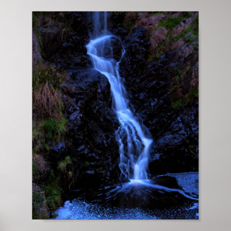 Poster Waterfall slow exposure portrait