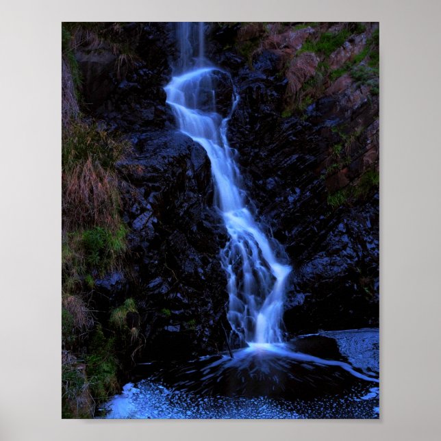 Poster Waterfall slow exposure portrait (Front)