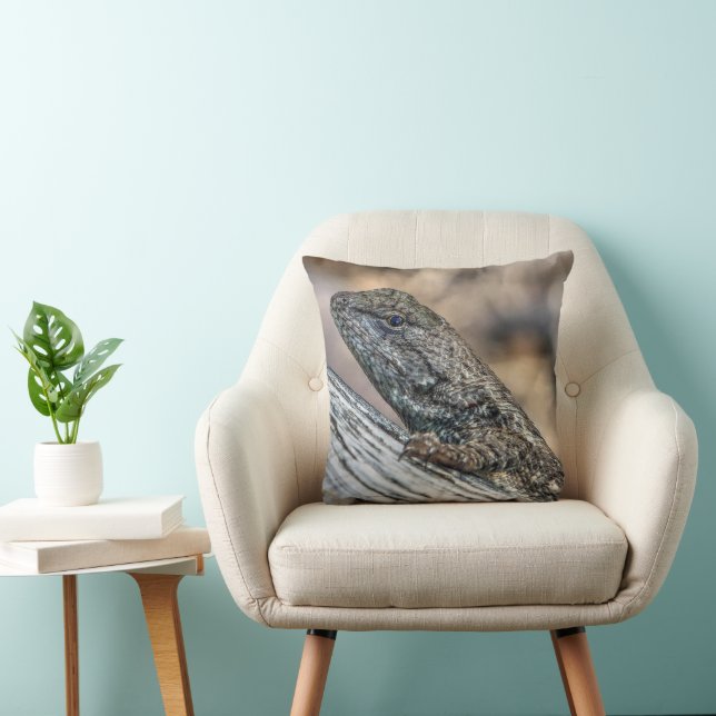 Prairie Lizard Throw Pillow (Chair)
