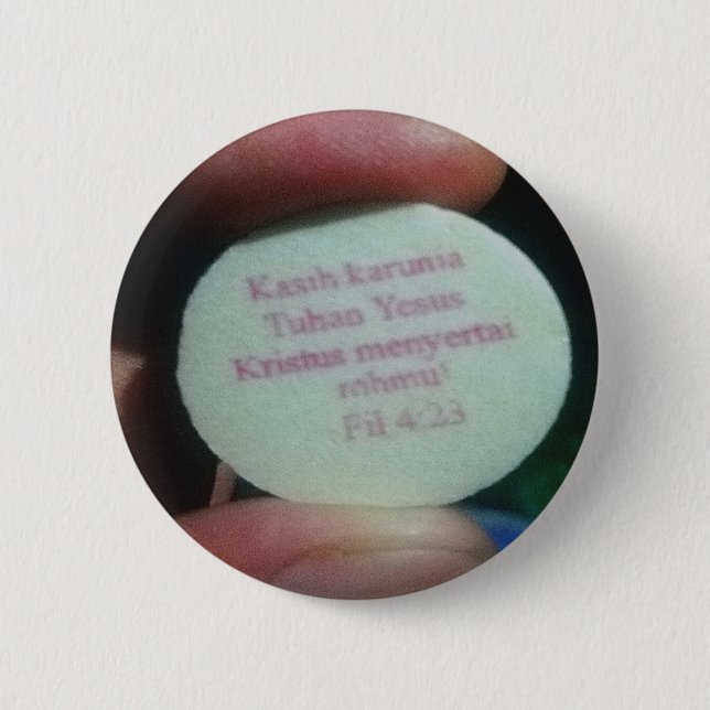 Prayer verses in the Buble Button (Front)