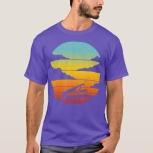 Praying Mantis Retro Vintage 60s 70s Men Gifts T-Shirt