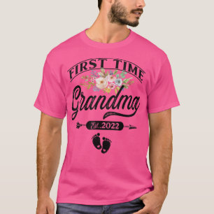 Pregnancy Announcement First Time grandma Est  T-Shirt