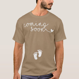 Pregnancy Announcement for Pregnant Mom to be Comi T-Shirt