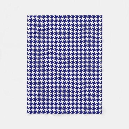 Preppy Navy Blue and White Houndstooth Pattern Fleece Blanket