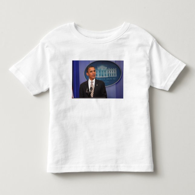 President Barack Obama makes an announcement Toddler T-shirt (Front)