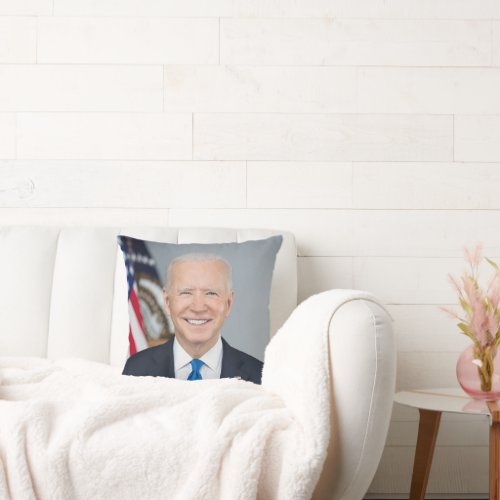 President Joe Biden Official 2021 Portrait Throw Pillow