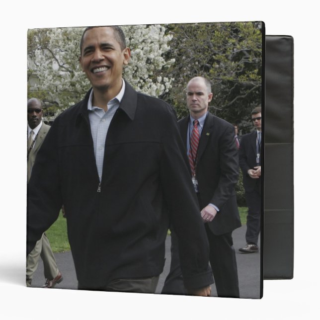 President Obama walks to the basketball courst 3 Ring Binder (Front/Inside)