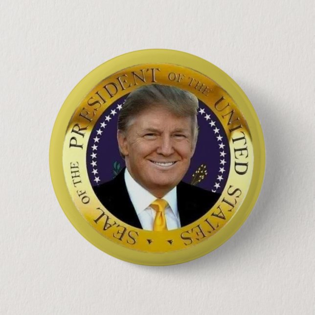 PRESIDENT TRUMP BUTTON (Front)
