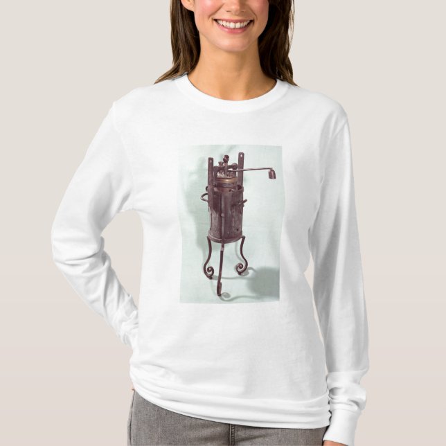 Pressure cooker invented by Denis Papin  1679 T-Shirt (Front)