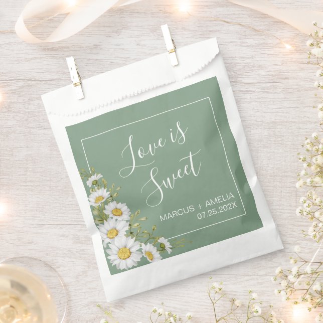Pretty Basil Green & White Daisies Wedding  Favor Bag (Clipped)