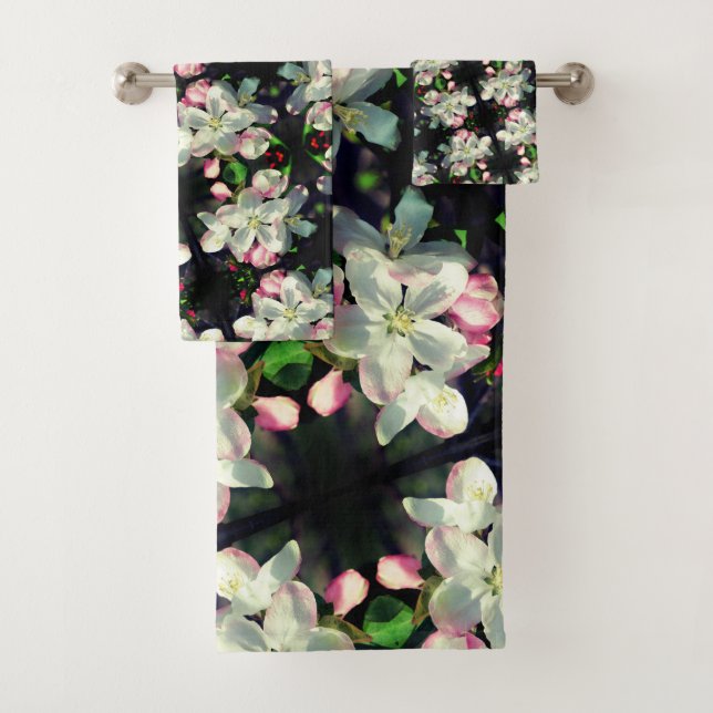 Pretty Crabapple Spring Flower Blossoms Close Up   Bath Towel Set (Insitu)