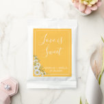 Pretty Daffodil Yellow & White Daisies Wedding  Lemonade Drink Mix<br><div class="desc">Pretty wedding design features watercolor white daisies corner on daffodil yellow background  with  white customizable text blocks in modern fonts</div>
