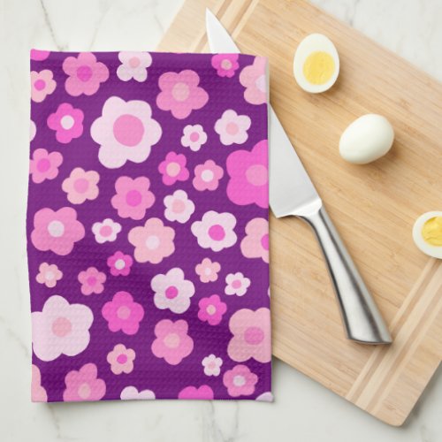 Pretty Daisies Pattern Unique Colorful Floral Cute Kitchen Towel