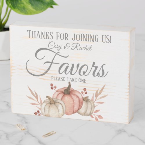 Pretty Fall Pumpkin Bouquet Favors   Wooden Box Sign