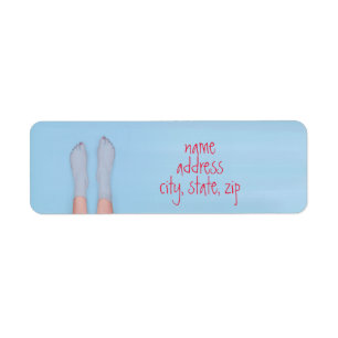 pretty feet soaking in the cool water label