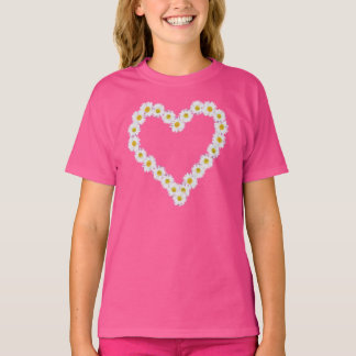 Pretty Heart-shaped White Daisy Chain T-Shirt