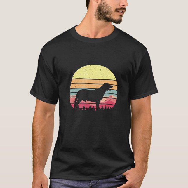 Pretty Labrador Retriever Retro Design T-Shirt (Front)