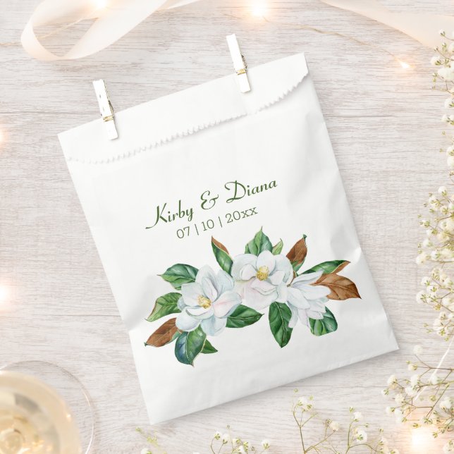 Pretty Magnolia Bouquet Wedding  Favor Bag (Clipped)