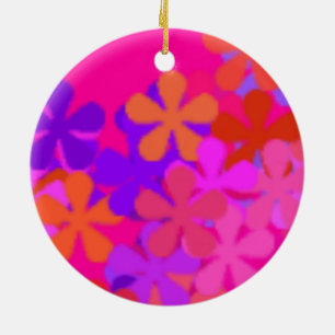 Pretty Pink Daisy >Round Ornaments
