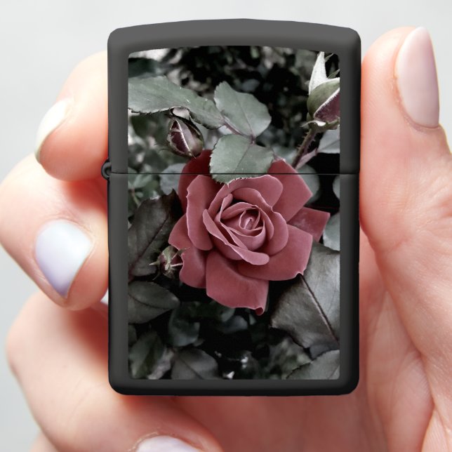 Pretty, romantic rose, gift for her, gift idea, zippo lighter (In Hand)