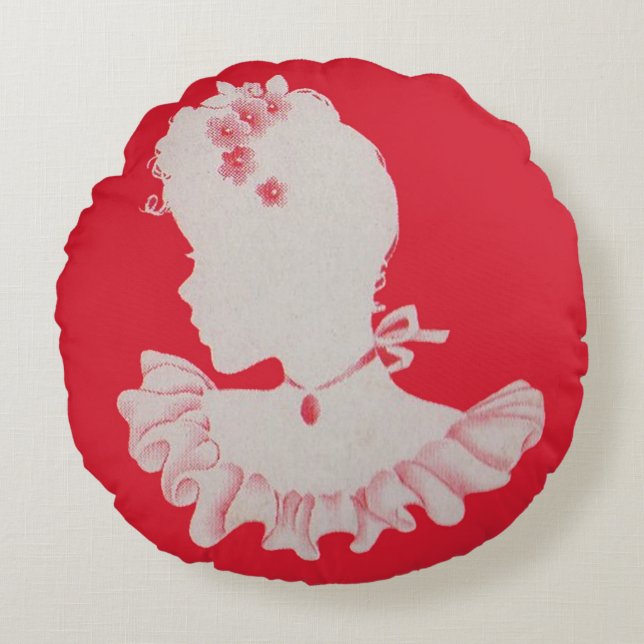 pretty Victorian silhouette Round Pillow (Front)