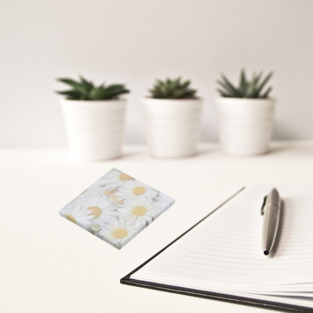 Pretty White Daisies Floral Post-it Notes (In Situ)