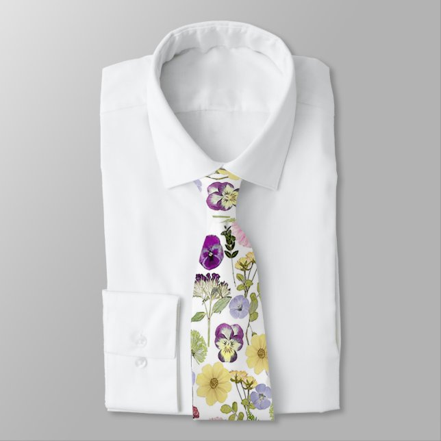 Pretty Wild Flowers Pattern Floral Neck Tie (Tied)