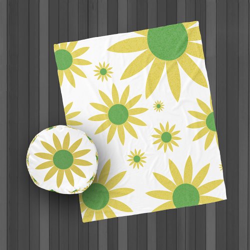 Pretty Yellow Floral Daisy Pattern Fleece Blanket