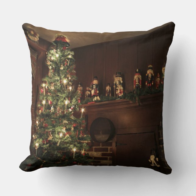 Primitive Colonial Country Christmas Holiday Throw Pillow (Front)