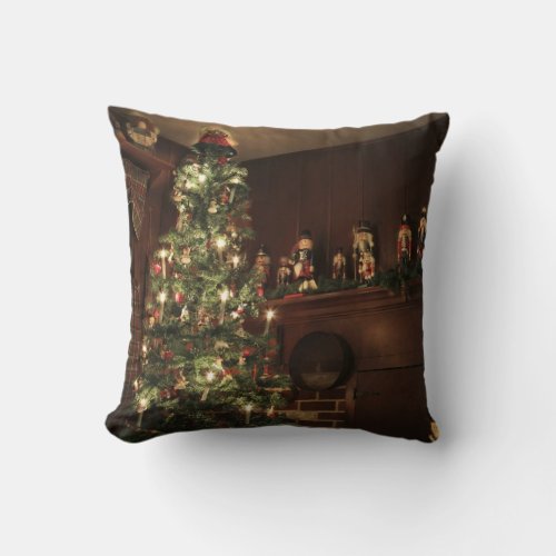 Primitive Colonial Country Christmas Holiday Throw Pillow