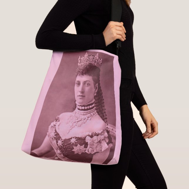 Princess Alexandra of Denmark in pink Crossbody Bag (Close Up)