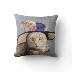 PRINCESS TATUS /ELEGANT CAT,BIG DIVA HAT AND ROSES THROW PILLOW