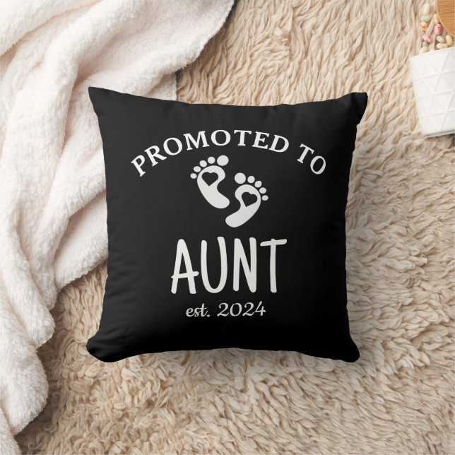 Promoted to Aunt / minimalist Chic Heart Black Throw Pillow (Blanket)