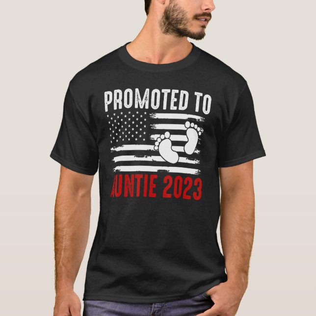 Promoted To Auntie 2023 Proud Family Baby Pregnanc T-Shirt (Front)