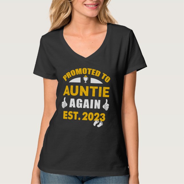 Promoted To Auntie Again 2023 Pregnancy Announceme T-Shirt (Front)