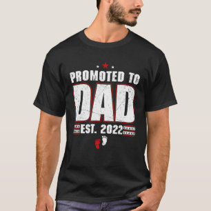 Promoted To Dad Est 2022 Men Vintage First Time Da T-Shirt