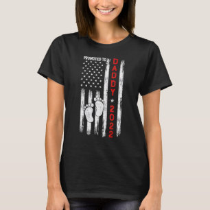 Promoted To Daddy 2022 First Time Fathers Day New  T-Shirt